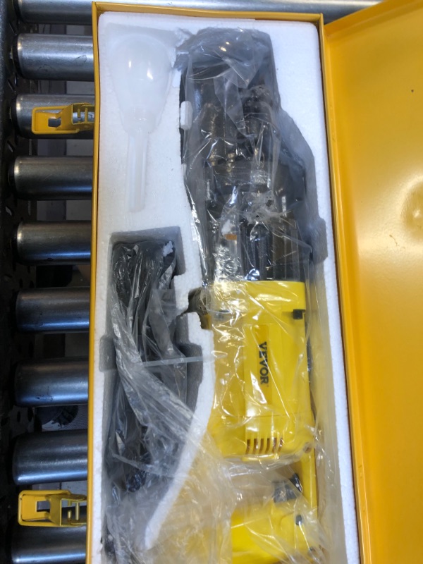 Photo 1 of Boboran 900W Electric Rebar Cutter 5/8" #5 Hydraulic Rebar Cutter 2.5-3.0 Seconds Cutting Speed Portable Rebar Cutter for Widely Application
