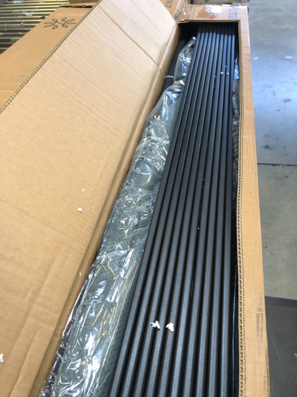 Photo 2 of ZINUS 9 Inch Metal Smart Box Spring / Mattress Foundation / Strong Metal Frame / Easy Assembly, Queen----there is some damage 
