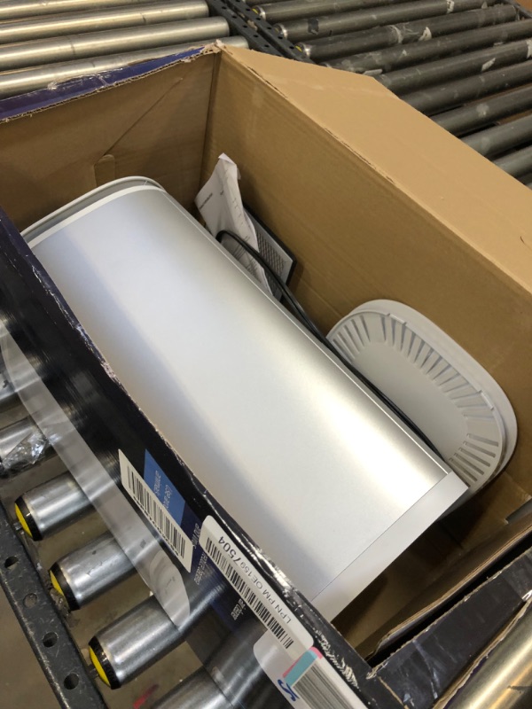 Photo 4 of Philips UV Light Sanitizer Air Cleaner | Touch Control | Auto-Off Safety | ETL Listed & EPA Certified ----- PACKAGING IS DAMAGED, ITEM IS LIGHTLY USED 
