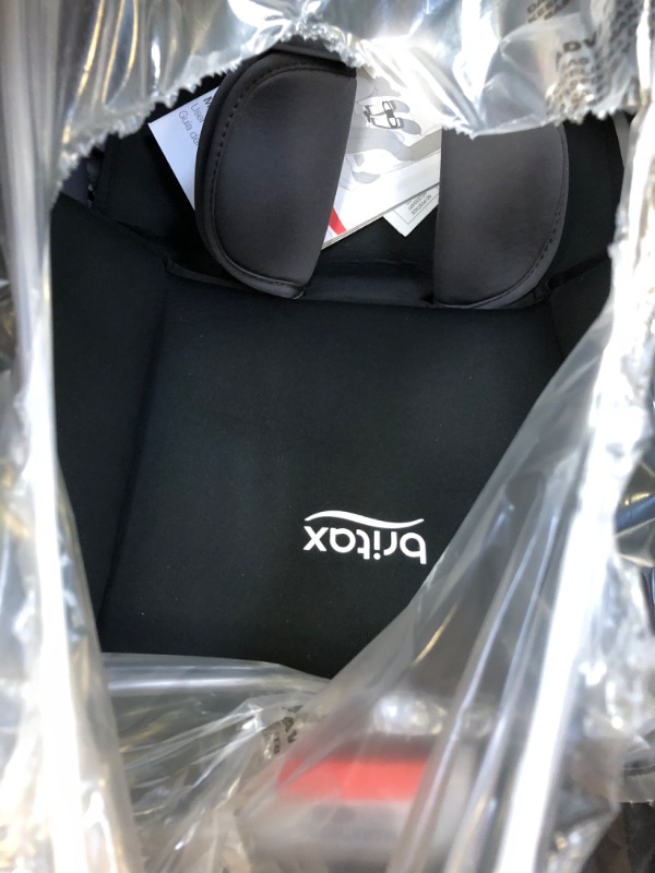 Photo 4 of Britax Marathon Clicktight Convertible Car Seat, Mod Black SafeWash ----- PACKAGING IS DAMAGED, ITEM IS NEW 
