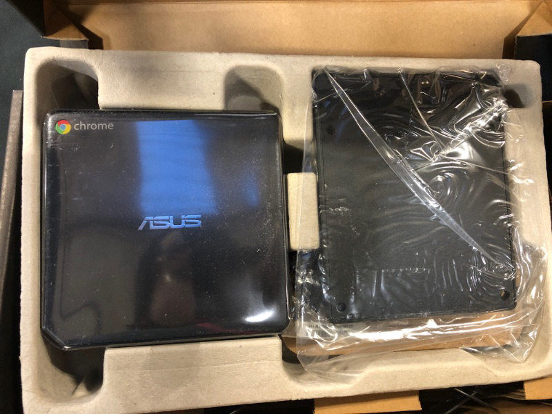 Photo 4 of Asus Chromebox for Meeting Broadwell I7 4GB 16GB BT4 USB3.0 HDMI 802.11A CHROMEBOX2-G015U
Factory Sealed