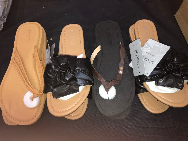 Photo 1 of Womens 4 Piece Sandal Bag lot 
Size 8 & 8 1/2