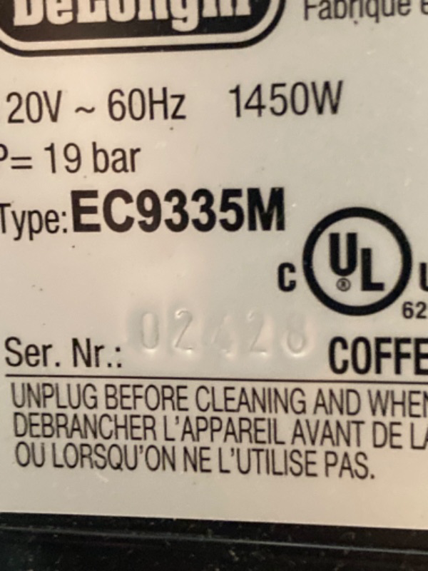 Photo 1 of De'Longhi La Specialista Espresso Machine with Sensor Grinder, Dual Heating System, Advanced Latte System & Hot Water Spout for Americano Coffee or Tea, Stainless Steel, EC9335M
(HEAVY USE AND DIRTY)