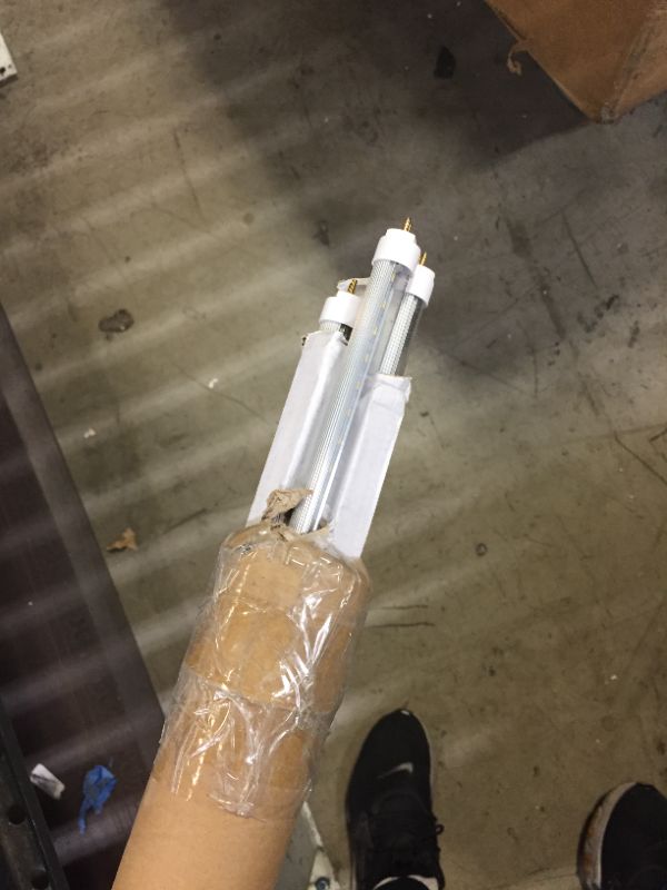 Photo 1 of 4 Pack of 4Ft 28W T5 LED Tube w Sun 6500K and Over 2.0 PPF/180 Lumen/W, Perfect Replace T5 F54W Directly Work w Previous Ballast to get System Upgrading and 50% EnergySaving and FastGrowing!
