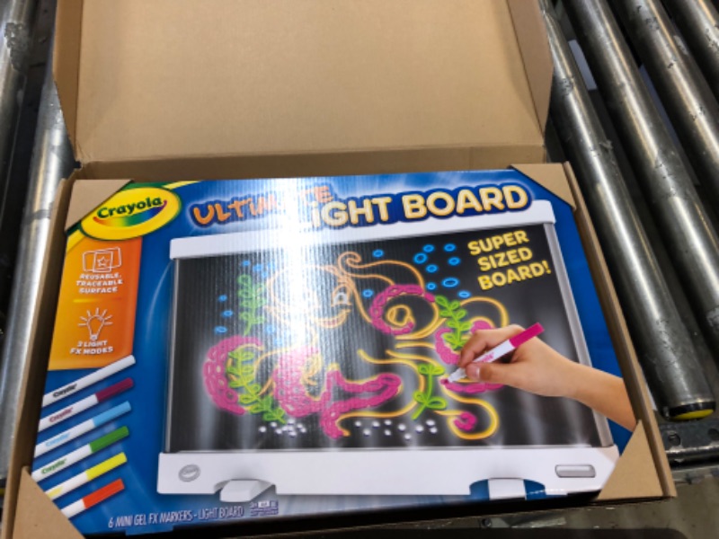 Photo 3 of Crayola Ultimate Light Board 11.5" x 18"