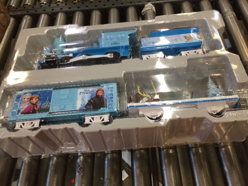 Photo 2 of Lionel Disney's Frozen Battery-powered Model Train Set Ready to Play w/ Remote