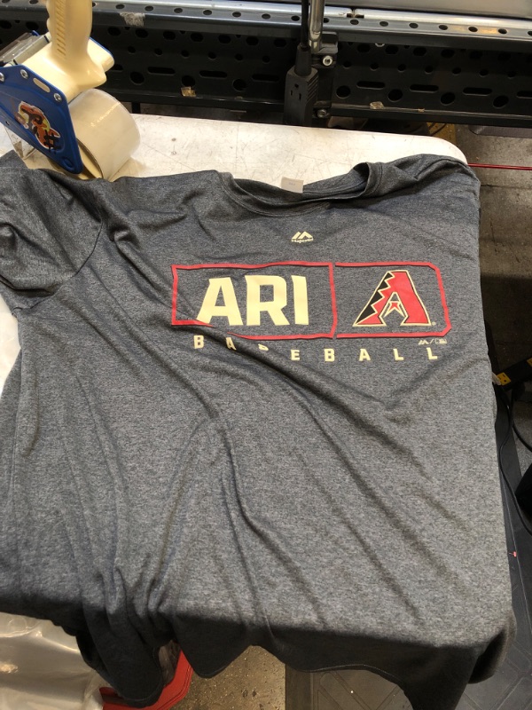 Photo 1 of Arizona Diamondbacks 2XL