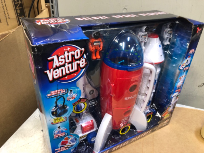 Photo 4 of ASTRO VENTURE Deluxe Space Playset Toy --------damage packaging 