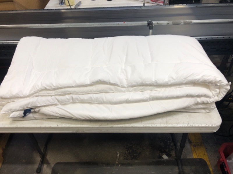 Photo 4 of Bedsure Comforter Duvet Insert - Down Alternative White Comforter , Quilted All Season Duvet Insert with Corner Tabs --- SIZE FULL/QUEEN