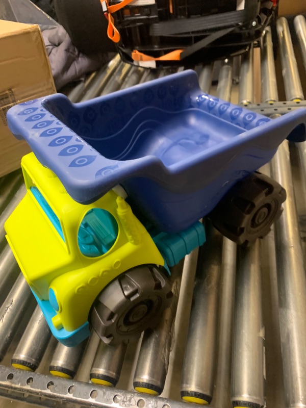 Photo 3 of B. toys by Battat Colossal Cruiser – 20” Large Sand Truck – Beach Toy Dump Trucks for Kids 18 M+ (Lime/Navy) --- Box Packaging Damaged, Minor Use.
