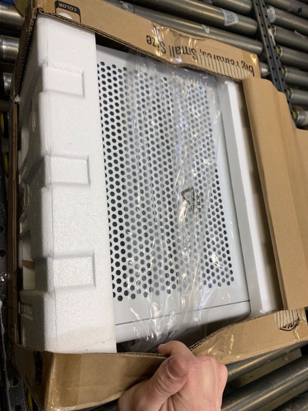 Photo 5 of Cooler Master NR200 White SFF Small Form Factor Mini-ITX Case with Vented Panel, Triple-slot GPU, Tool-Free and 360 Degree Accessibility, Without PCI Riser White NR200 --- Box Packaging Damaged, Minor Use.
