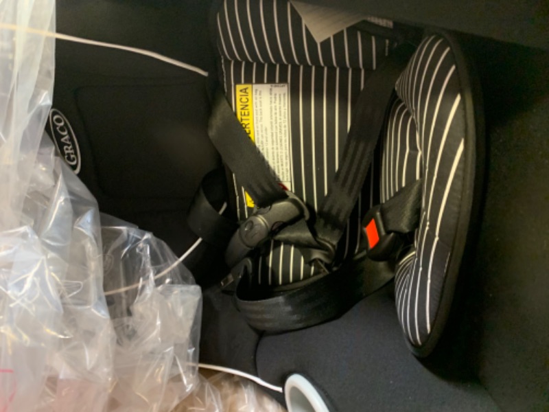 Photo 7 of Graco Admiral 65 Convertible Car Seat, Studio --- Box Packaging Damaged, Moderate Use, Scratches and Scuffs on Plastic, Missing Cup Holder, Slightly Dirty From Previous Use
