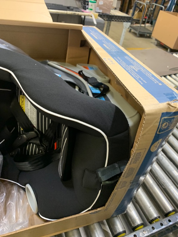 Photo 1 of Graco Admiral 65 Convertible Car Seat, Studio --- Box Packaging Damaged, Moderate Use, Scratches and Scuffs on Plastic, Missing Cup Holder, Slightly Dirty From Previous Use
