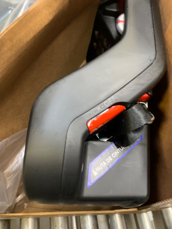 Photo 4 of Britax B-Safe Gen2 Infant Car Seat, Eclipse Black SafeWash Gen2 Eclipse Black Safewash  --- Box Packaging Damaged, Item is New
