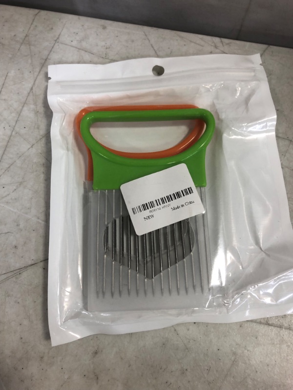 Photo 2 of 2Pcs Ruooson Onion Holder for Slicing, Stainless Steel Prongs Kitchen Slicer, Potato Cucumber Cutter Comb.( green and yellow).
