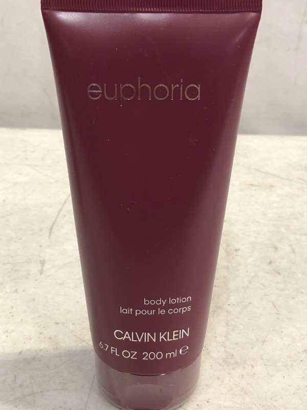 Photo 2 of 6.7 Oz Body Lotion by Calvin Klein
