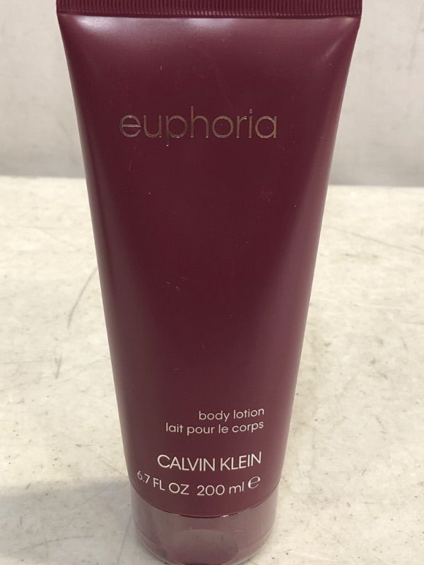 Photo 2 of 6.7 Oz Body Lotion by Calvin Klein
