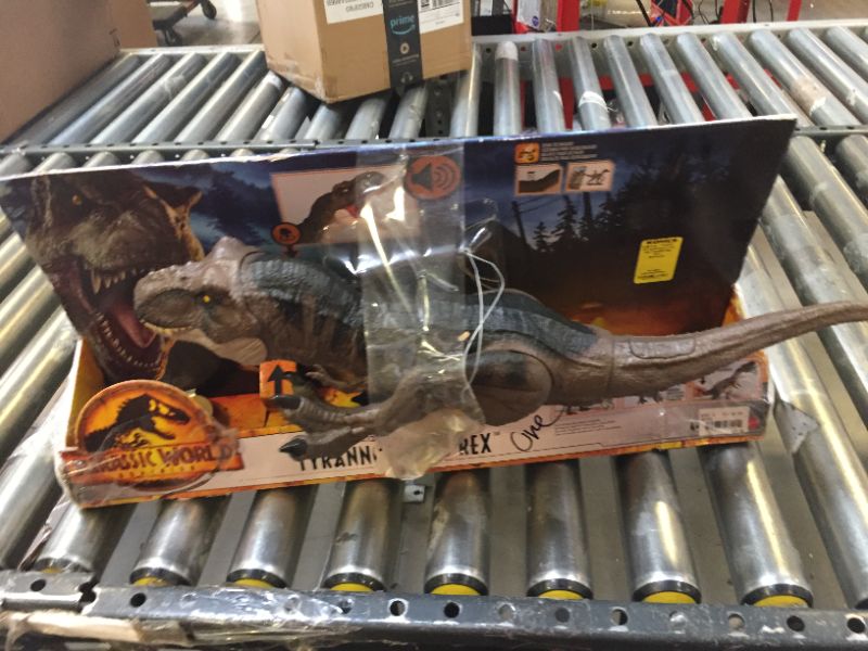 Photo 1 of ?Jurassic World Dominion Dinosaur T Rex Toy, Thrash ‘N Devour Tyrannosaurus Rex Action Figure with Sound and Motion???? Frustration Free Packaging