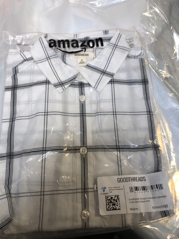 Photo 2 of Amazon Brand - Goodthreads Women's Oversized Lightweight Cotton Short-Sleeve Shirt SIZE MEDIUM White, Windowpane