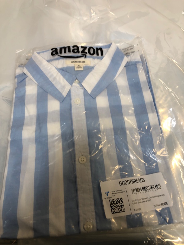 Photo 1 of Amazon Brand - Goodthreads Women's Oversized Lightweight Cotton Short-Sleeve Shirt SIZE X-Large Blue/White, Wide Stripe