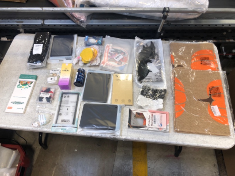 Photo 1 of 20 ITEM ASSORTED BAG LOT 