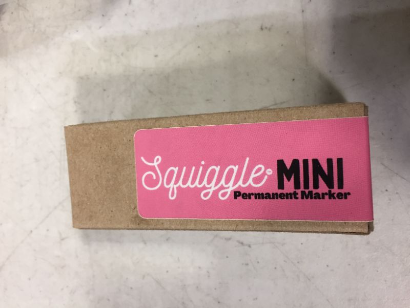 Photo 1 of Squiggle Mini Markers - Mini Permanent Marker for Nurses Badge - Badge Marker for Nurses - Golf Ball Marker - Permanent Markers - Mini Pens for nurses badge - Golf keychain pen with clip - Black 6 Pack