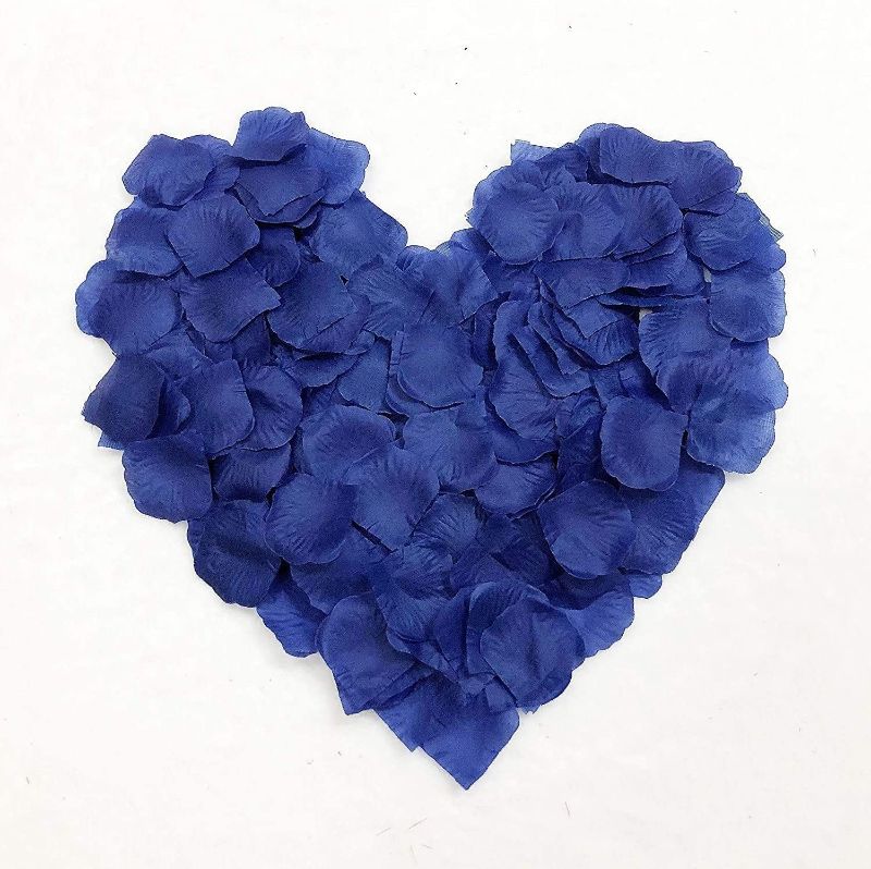 Photo 1 of zYoung Pack of 3000 Blue Rose Petals Artificial Flower Petals for Valentine Day Wedding Flower Decoration