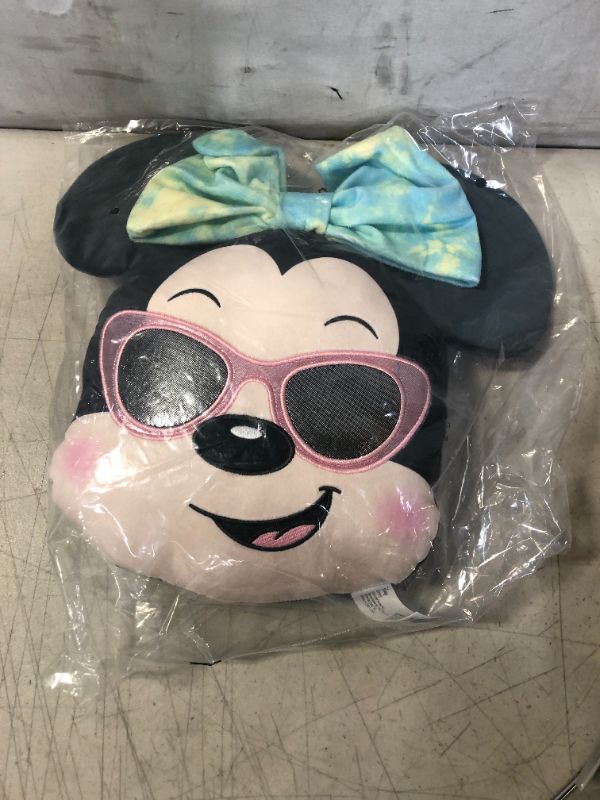 Photo 2 of Disney Street Beach 13.5-Inch Character Head Plush Minnie Mouse, Officially Licensed Kids Toys for Ages 2 Up, Gifts and Presents, Amazon Exclusive