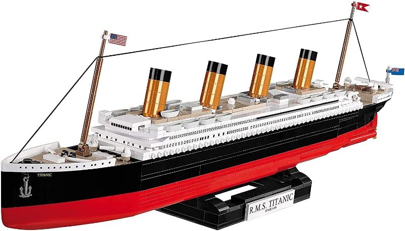 Photo 1 of COBI Historical Collection R.M.S. Titanic Executive Edition Including 960 Bricks to 1:450 Scale - Easy to Follow Instructions- Faithful Reproduction of The Famous Maritime Disaster Ship