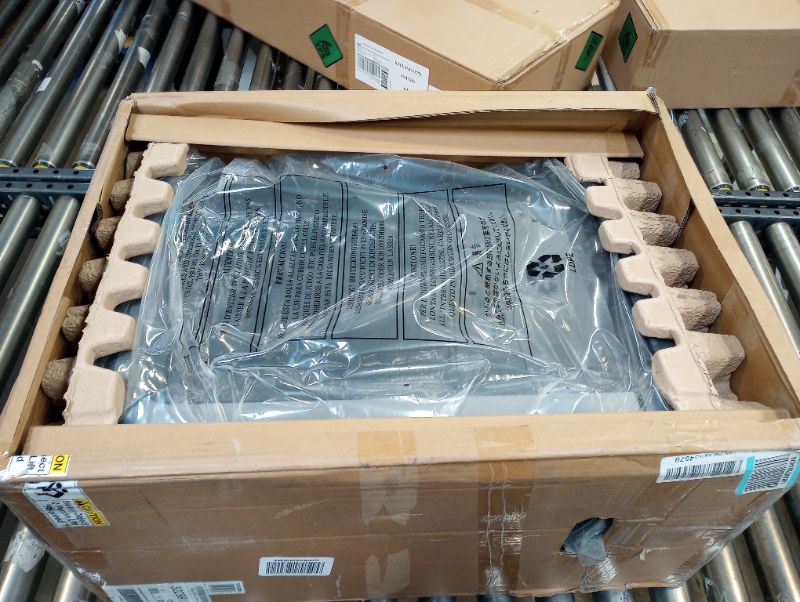Photo 1 of Fellowes Powershred 99Ci 18-Sheet Capacity, 100% Jam Proof Cross-Cut Paper Shredder, Black/Gray 18 Sheet ----- item is new, sealed