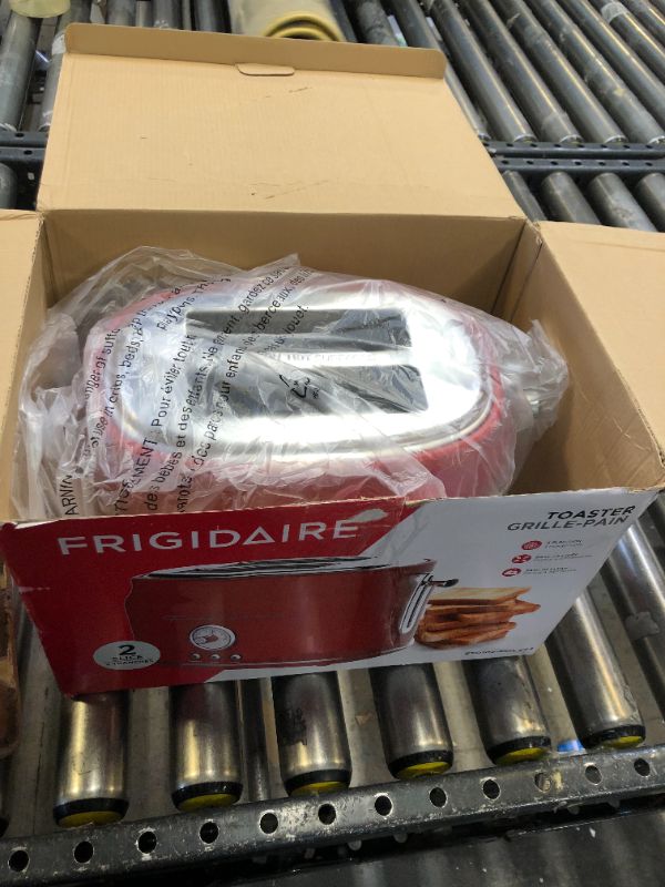 Photo 2 of Frigidaire ETO102-RED Retro Wide 2-Slice Toaster Perfect for Bread, English Muffins, Bagels, 5 Browning Levels, 900w, RED RED Toaster