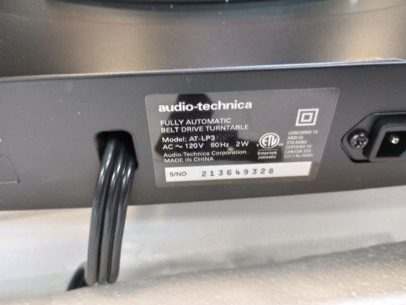 Photo 10 of Audio-Technica AT-LP3BK Fully Automatic Belt-Drive Stereo Turntable, Black ----- moderate used, missing one hook clip for clear case