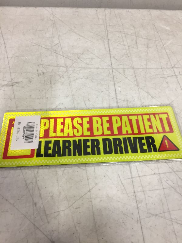 Photo 2 of 3 Pcs Student Driver car Magnet - Student Driver Signs for car psler be Patient Student Driver Magnet New Driver Sticker for car Safety Sign Warning Vehicle Bumper Magnet Reflective Sticker Gifts