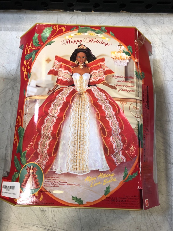 Photo 3 of Barbie Happy Holidays 1997 Special Edition, African-American 10th Anniversary
