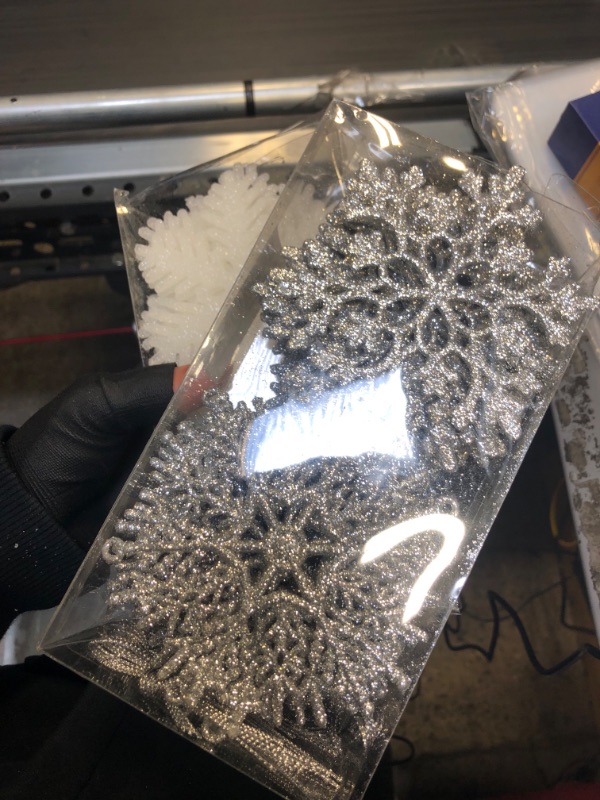 Photo 2 of  2 count 36pcs White Glitter Snowflake Ornaments Christmas Tree Decorations, 4 Inch Plastic Snowflake Hanging Decorations Christmas Tree Ornaments for Winter Wonderland Holiday Party