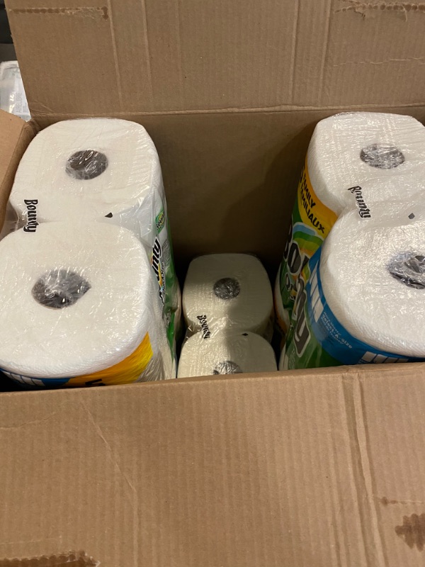 Photo 3 of Bounty Select-A-Size Paper Towels, White, 6 Double Rolls = 12 Regular Rolls