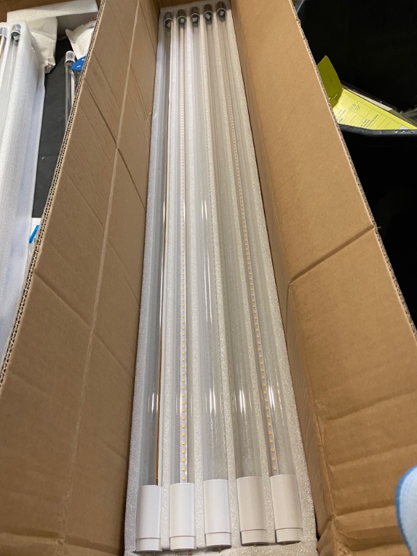 Photo 3 of hykolity 12 Pack 4FT LED T8 Hybrid Type A+B Light Tube, 18W, Plug & Play or Ballast Bypass, Single-Ended OR Double-Ended, 5000K, 2600lm, Clear Cover, T8 T10 T12 for G13, 120-277V, UL Listed 4 Ft | Clear Cover