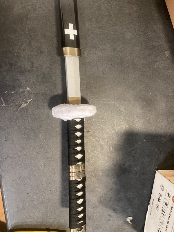 Photo 3 of Sword fort Carbon Steel Roronoa Zoro Swords Real Metal About 41 inches Katana Anime Cosplay Sword,Yama Enma Arashi /Death Surgeon Trafalgar Law /luffy Kitetsu/shisui/wado ichimonji /3-Piece Set/4-Piece Set