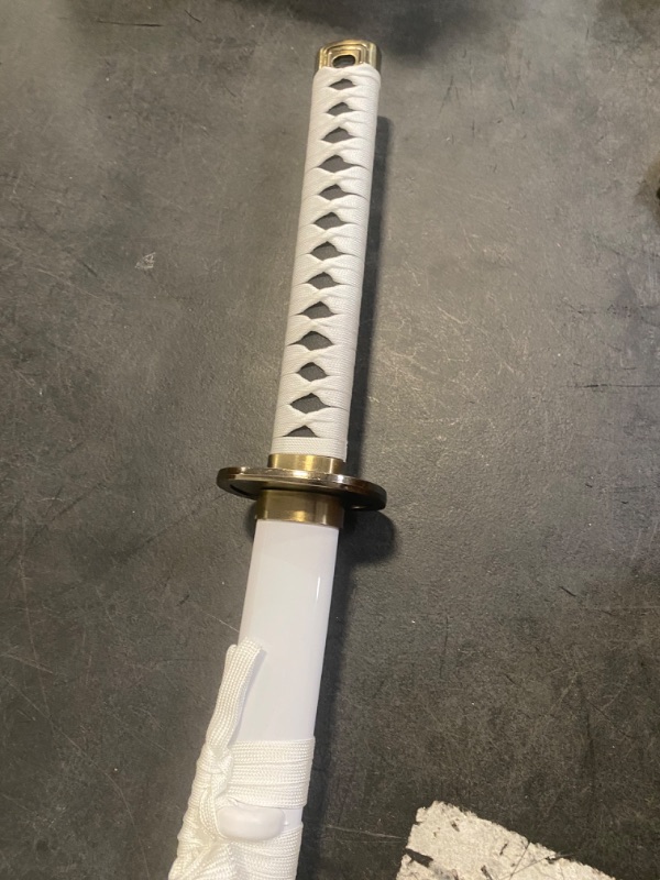 Photo 1 of Sword fort Carbon Steel Roronoa Zoro Swords Real Metal About 41 inches Katana Anime Cosplay Sword,Yama Enma Arashi /Death Surgeon Trafalgar Law /luffy Kitetsu/shisui/wado ichimonji /3-Piece Set/4-Piece Set