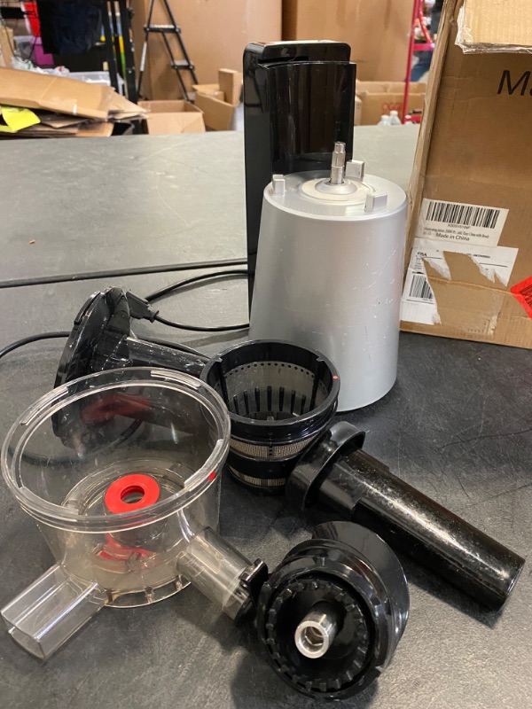 Photo 2 of VonShef Digital Slow Masticating Juicer Machine with 2 Speeds, Reverse Function, Quiet Motor & Cleaning Brush