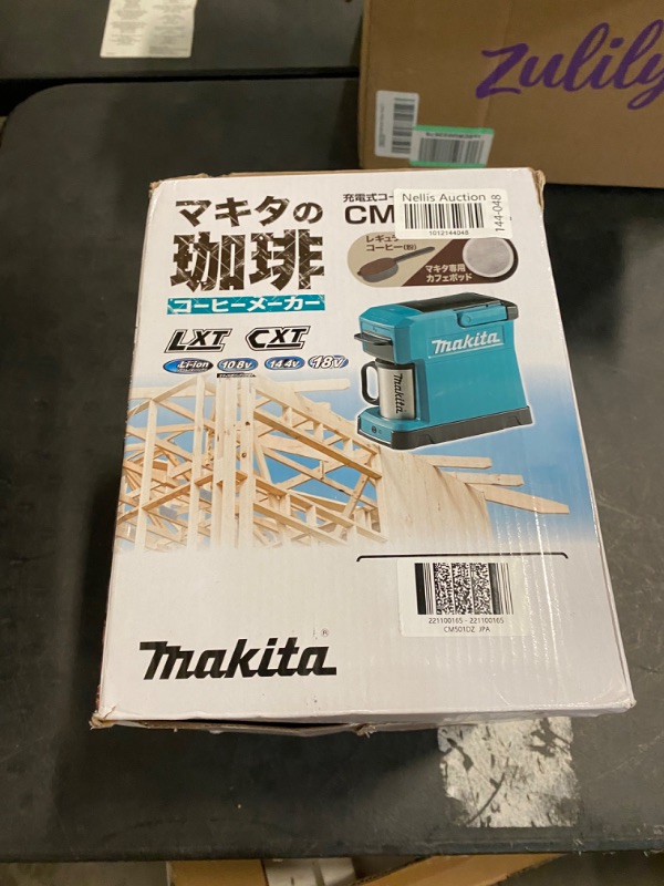 Photo 3 of MAKITA Rechargeable Coffee Maker CM501DZ (Blue)