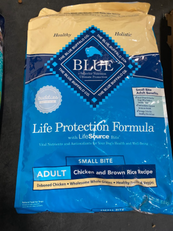 Photo 2 of Blue Buffalo Life Protection Formula Natural Adult Small Bite Dry Dog Food, Chicken and Brown Rice 15-lb