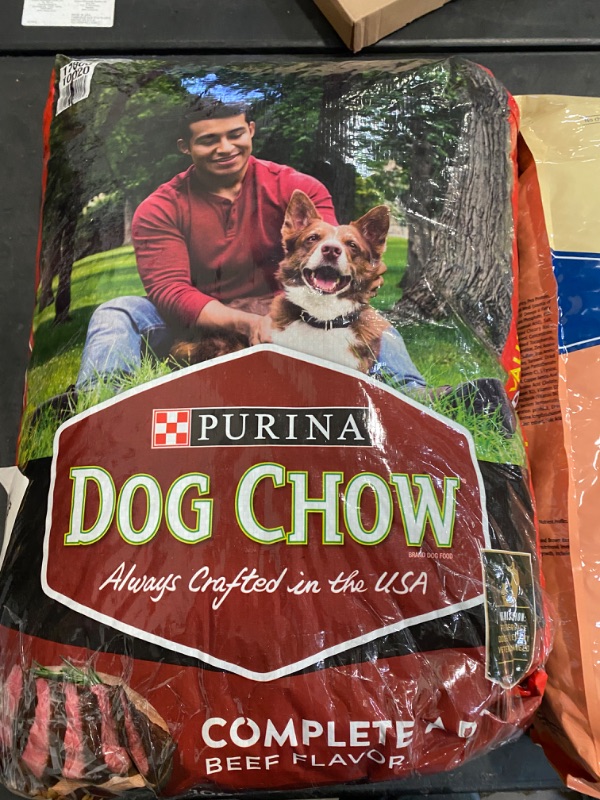 Photo 2 of Purina Dog Chow Complete Adult with Real Beef Dry Dog Food 40LB