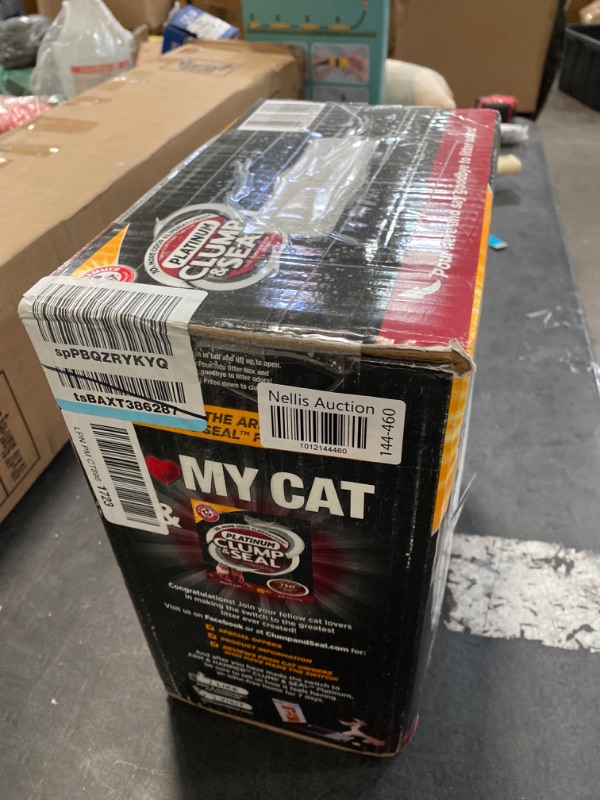 Photo 1 of ARM & HAMMER Clump & Seal Platinum Cat Litter 40 lb