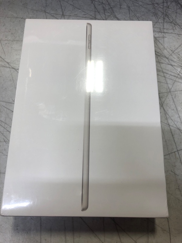 Photo 4 of Apple 2021 10.2-inch iPad (Wi-Fi, 64GB) - Silver (9th Generation) WiFi 64GB Silver