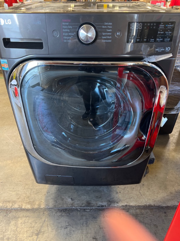 Photo 7 of 5.8 Cu. Ft. SMART Front Load Washer in Black Stainless Steel with TurboWash and Steam
by
LG SIGNATURE