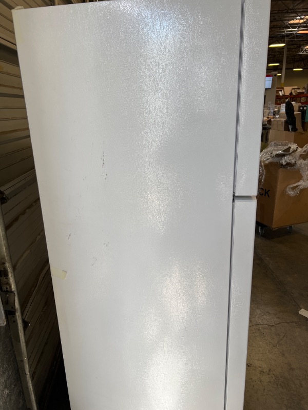 Photo 4 of Frigidaire
30 in. 18.3 cu. ft. Top Freezer Refrigerator