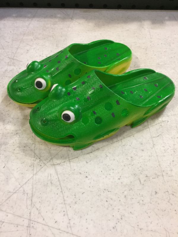 Photo 1 of Frog Slippers Frog Sandals Unisex Cartoon Animal Slippers House,Bathroom&Pool Slippers- SIZE 38