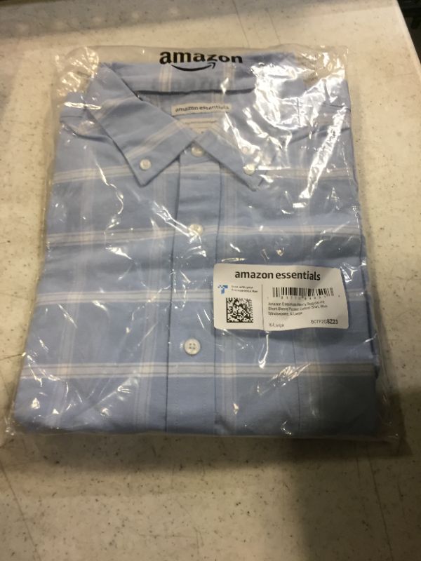 Photo 2 of Amazon Essentials Men's Regular-Fit Short-Sleeve Pocket Oxford Shirt X-Large Blue Windowpane