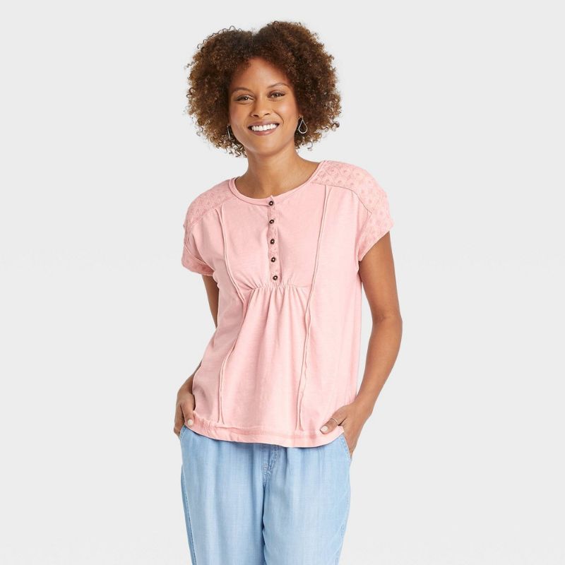 Photo 1 of Women' Hort Leeve Henley Hirt - Knox Roe™
SIZE S 